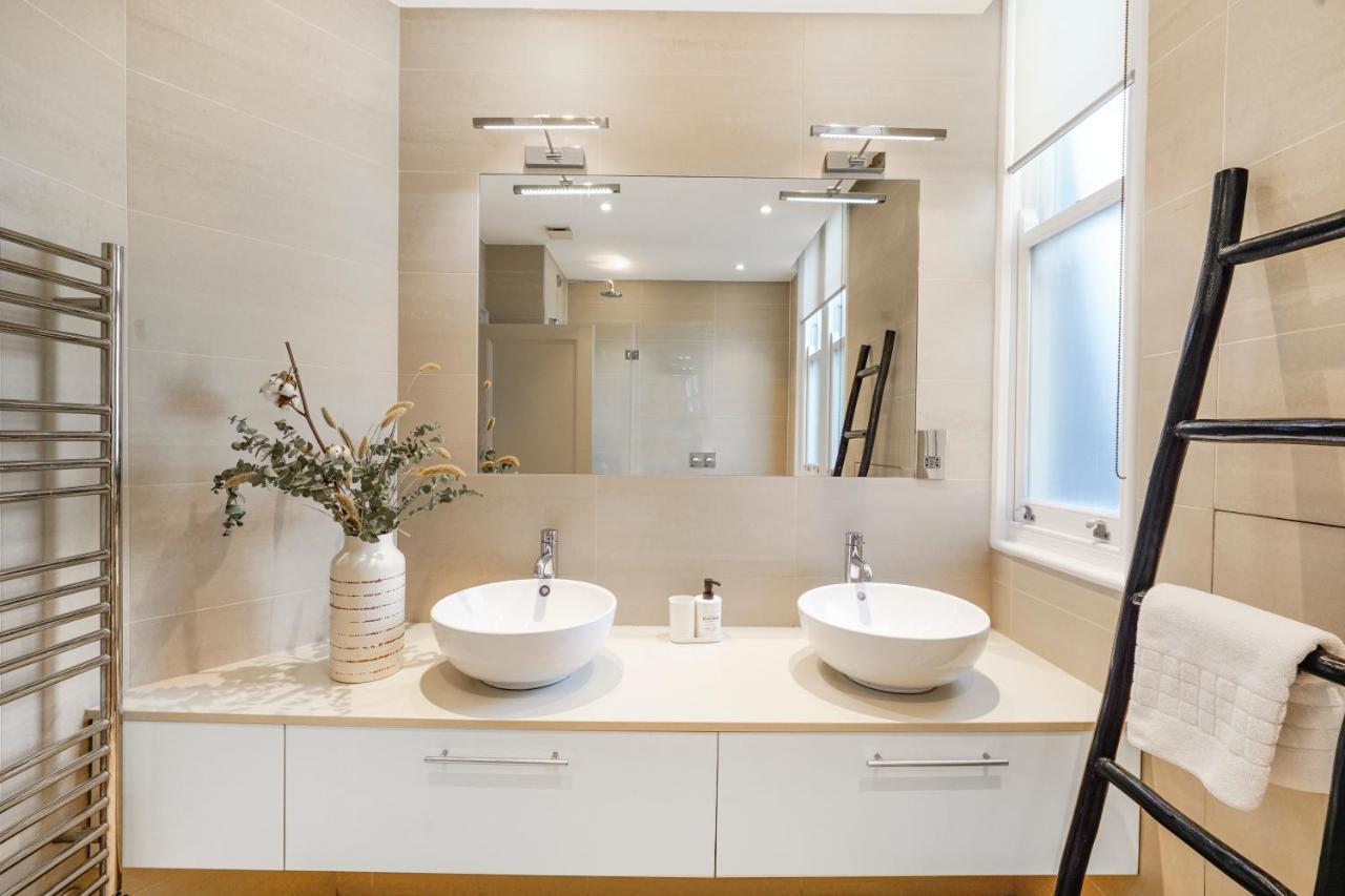 Spacious And Modern 4 Beds Home In Kensington London Bagian luar foto